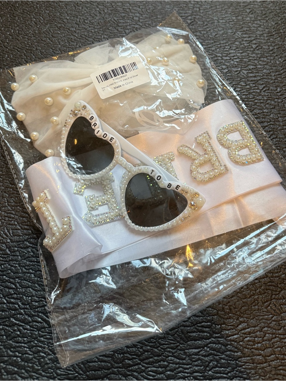 White 'Bride to Be' Sunglasses and Sash Set